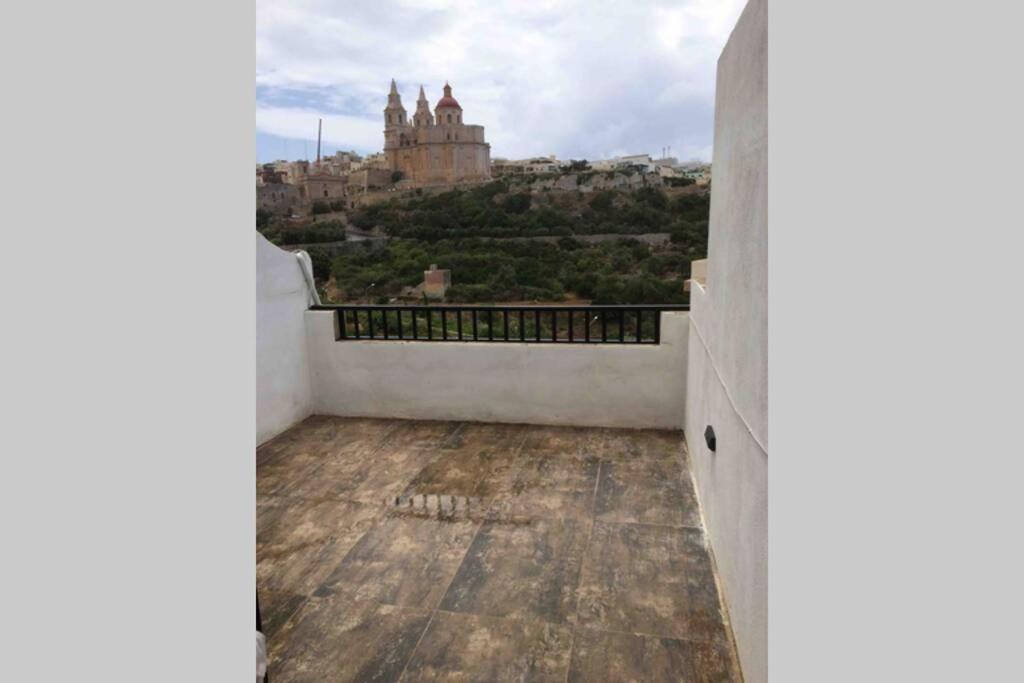 Mellieha Luxury Penthouse With Sea & Country Views Apartamento Exterior foto